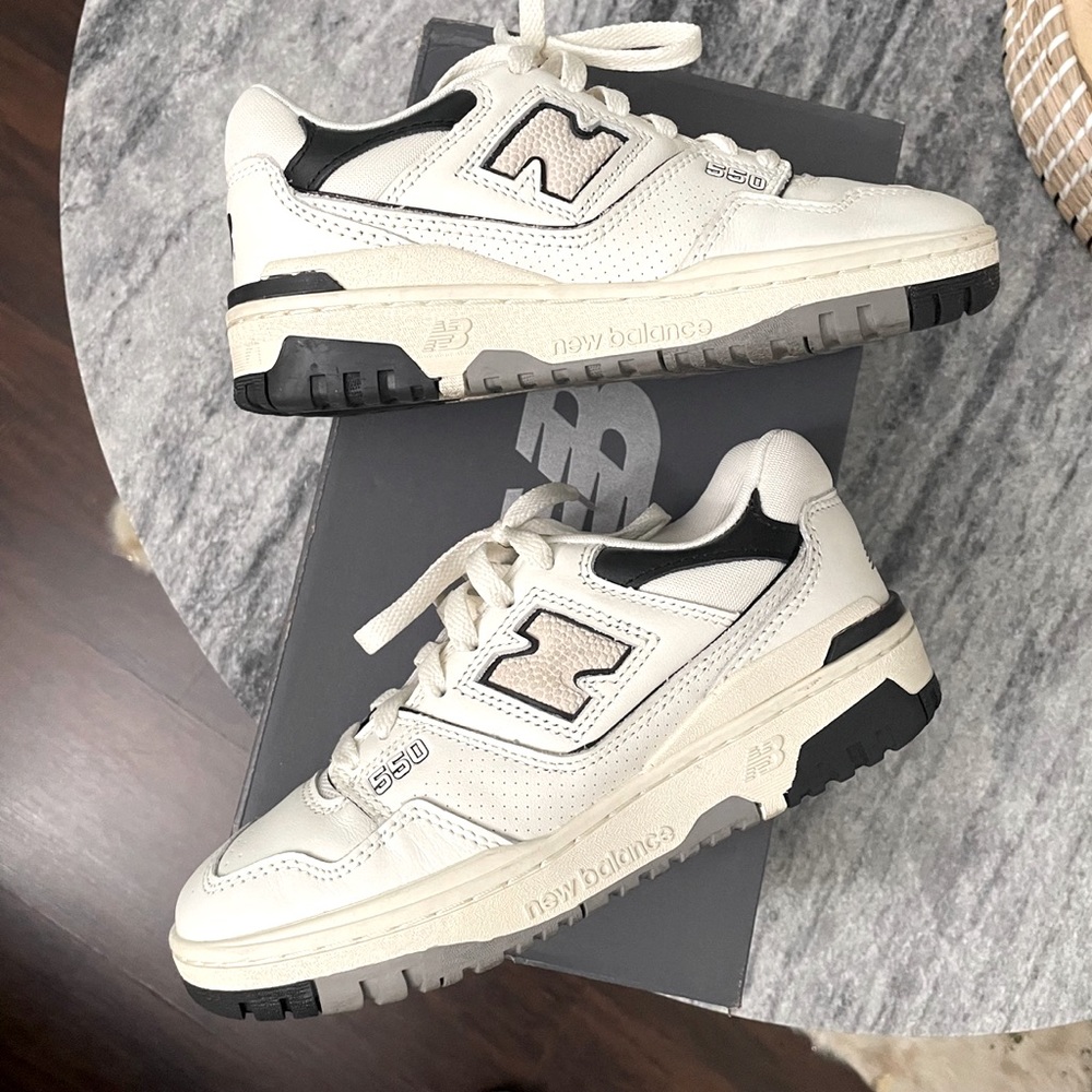 New Balance 550